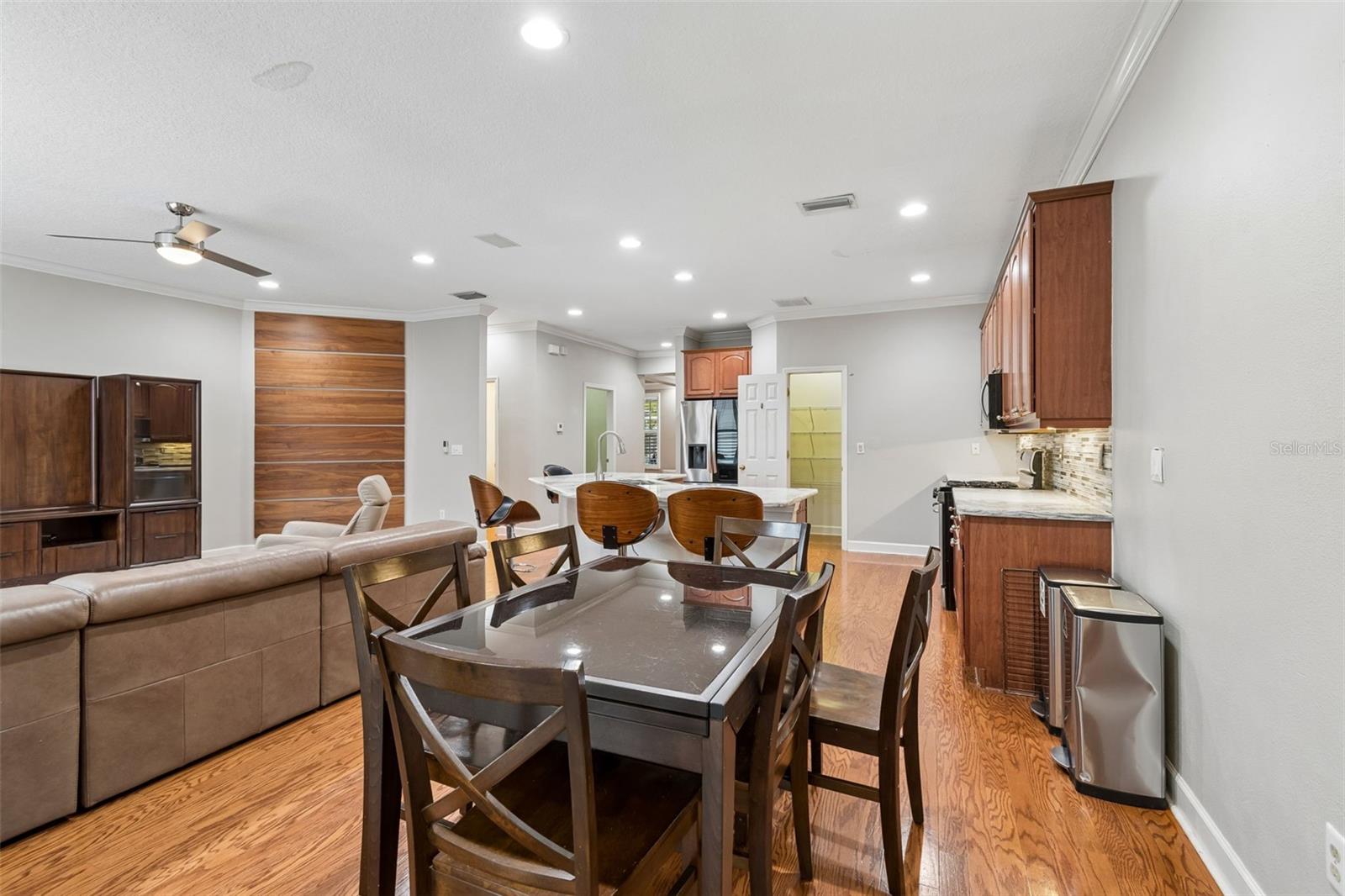 9816 ROYCE DR, TAMPA, FL, 33626