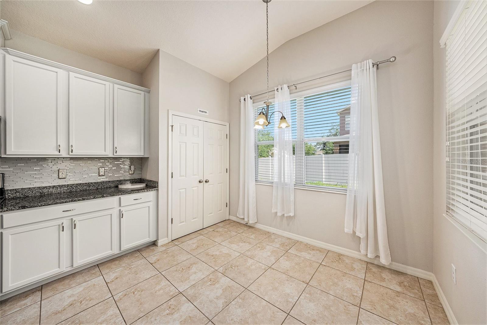 8202 WILLOW BEACH DR, RIVERVIEW, FL, 33578