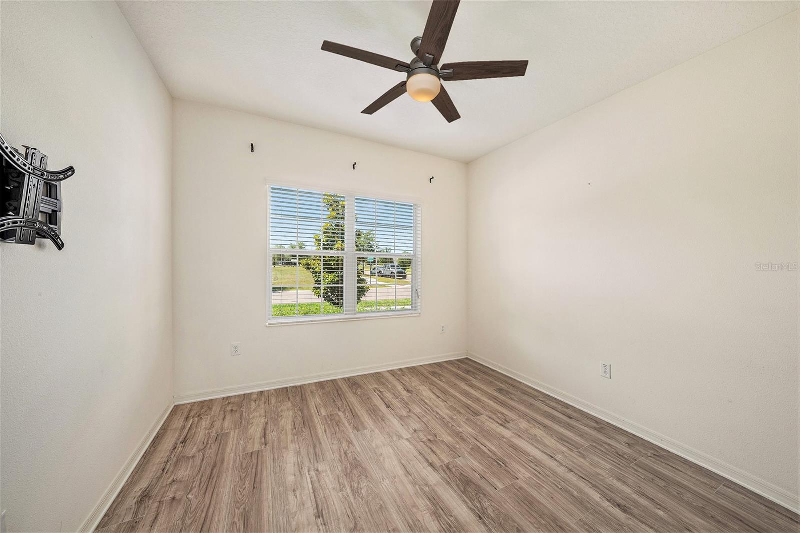 8202 WILLOW BEACH DR, RIVERVIEW, FL, 33578