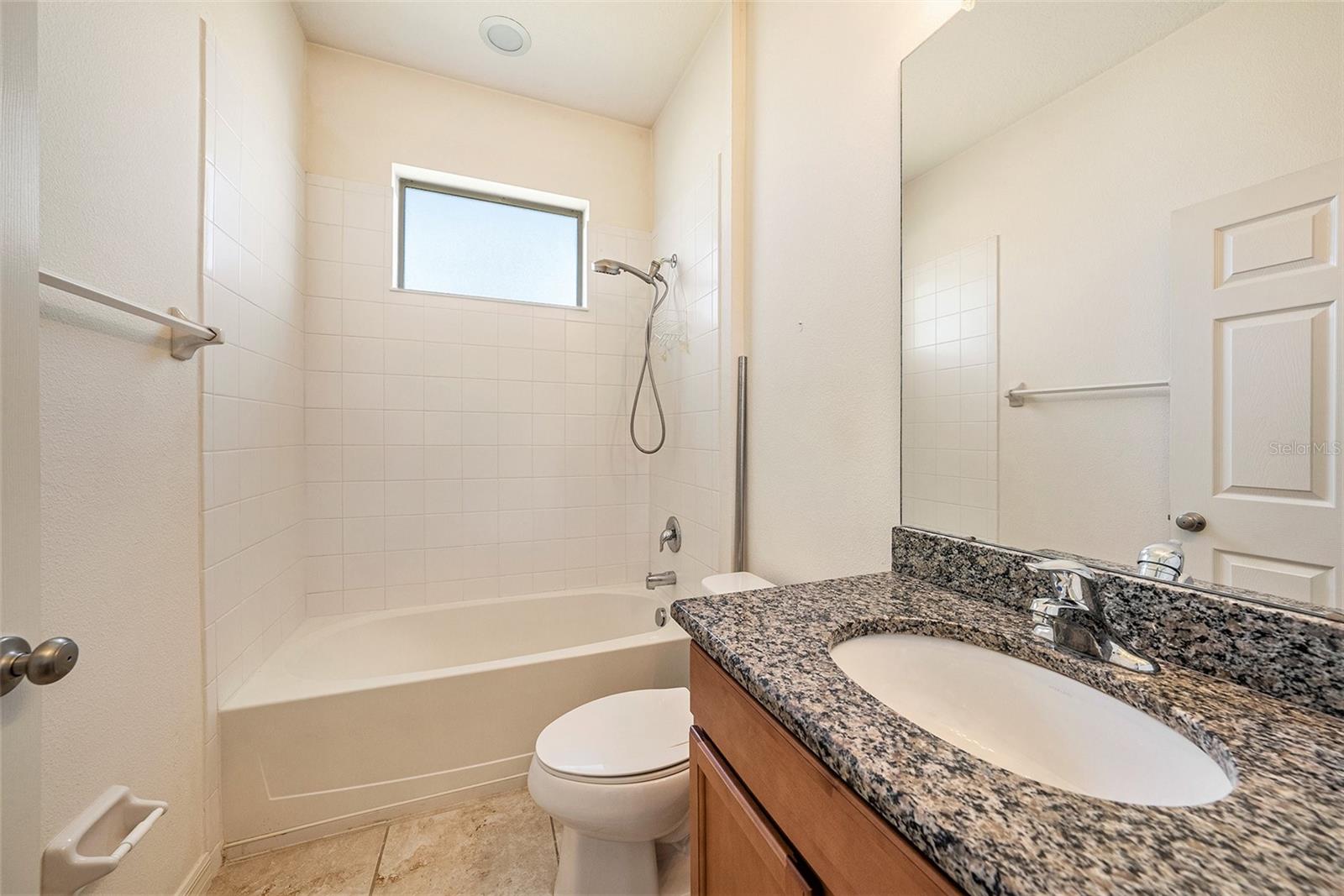 8202 WILLOW BEACH DR, RIVERVIEW, FL, 33578