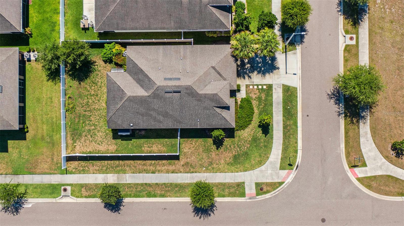 8202 WILLOW BEACH DR, RIVERVIEW, FL, 33578