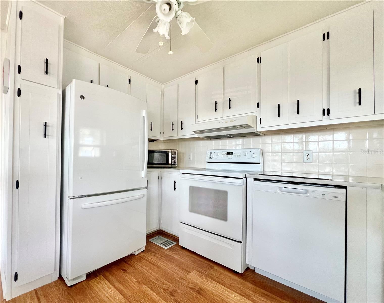 1100 BELCHER RD S #720, LARGO, FL, 33771