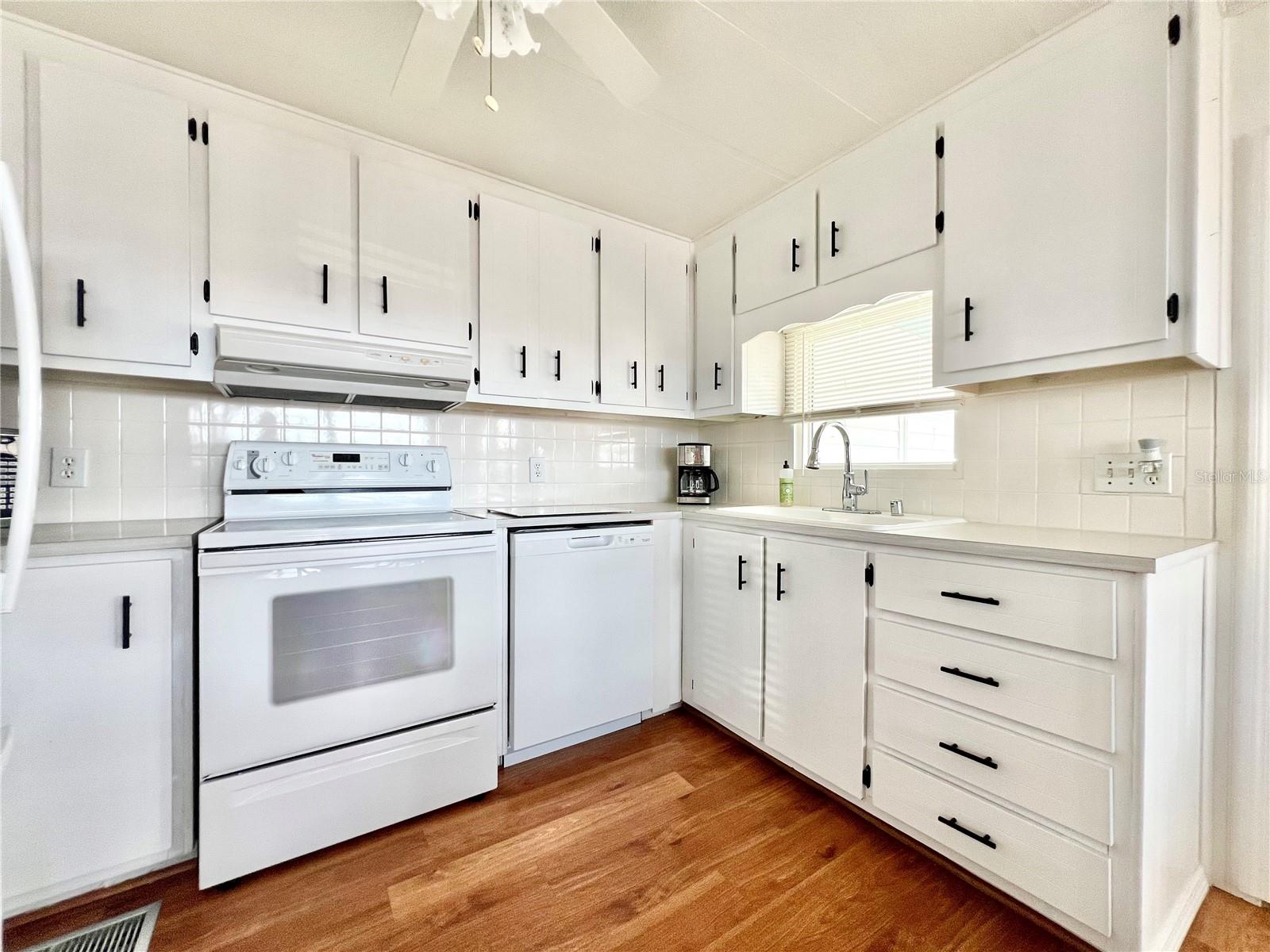 1100 BELCHER RD S #720, LARGO, FL, 33771