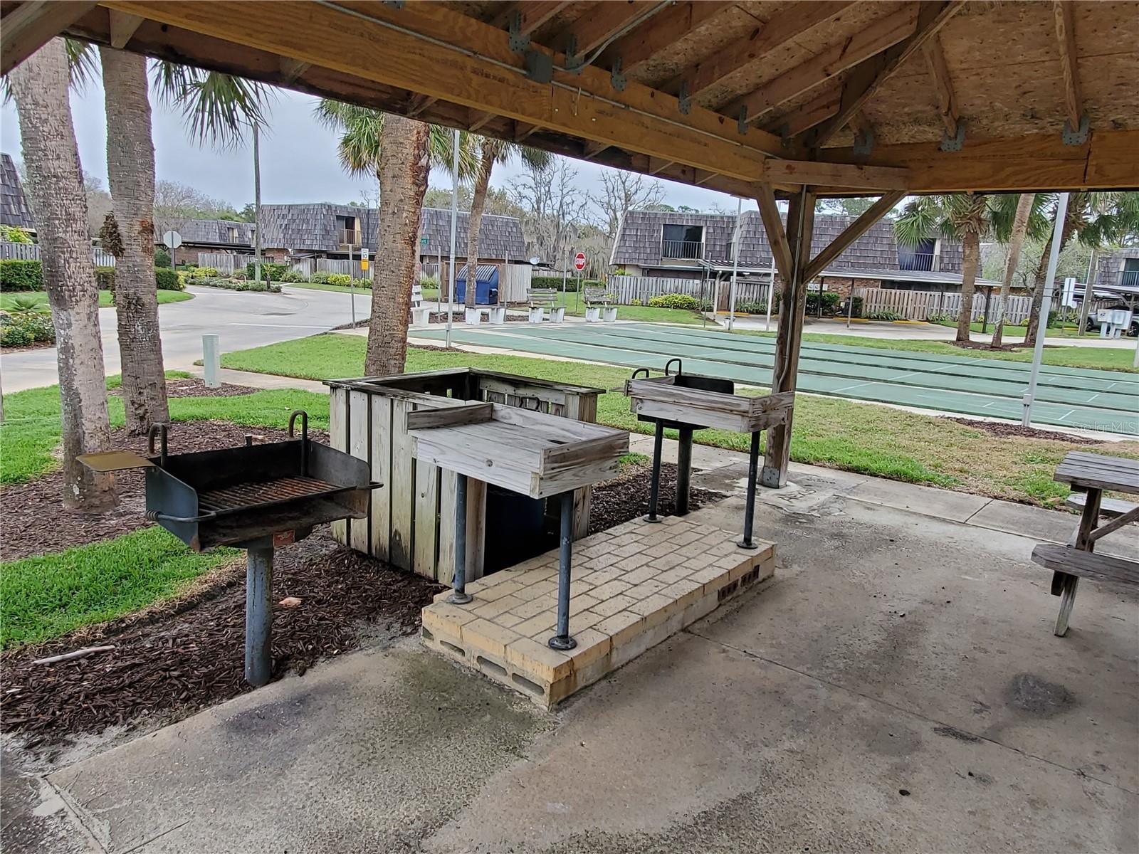 1108 APPLE TER, LEESBURG, FL, 34748