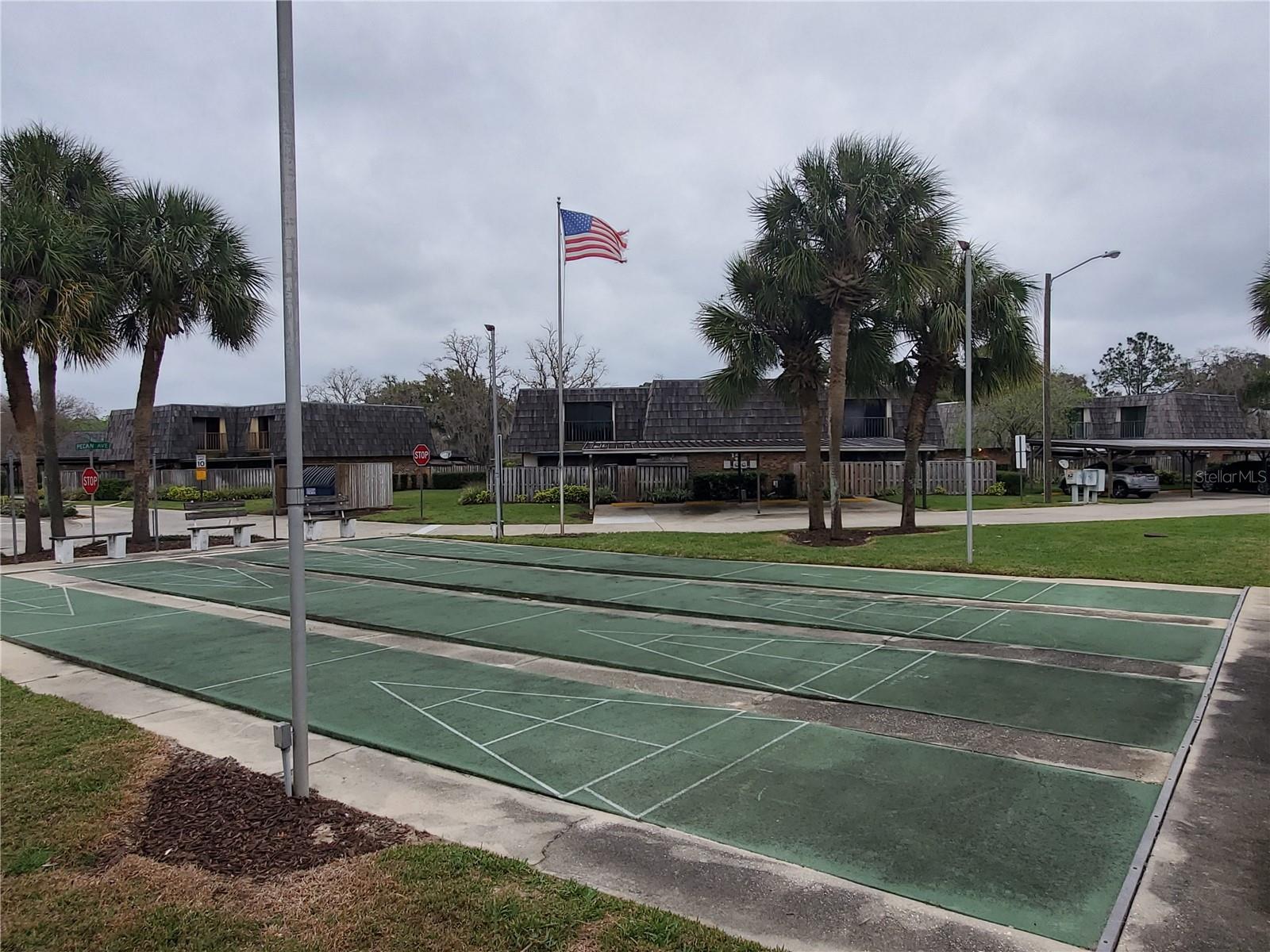 1108 APPLE TER, LEESBURG, FL, 34748