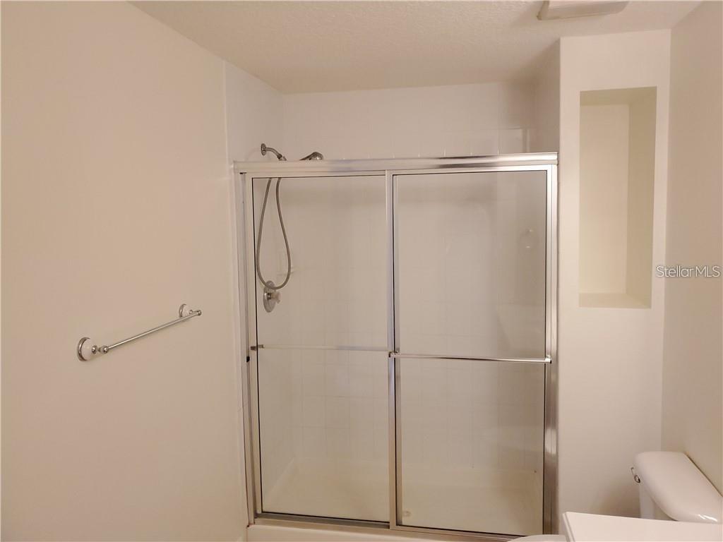 1108 APPLE TER, LEESBURG, FL, 34748