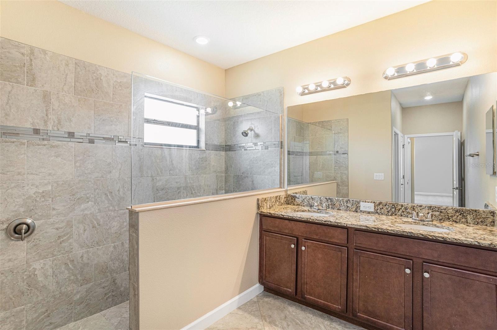 11944 N CINNAMON FERN DR, RIVERVIEW, FL, 33579