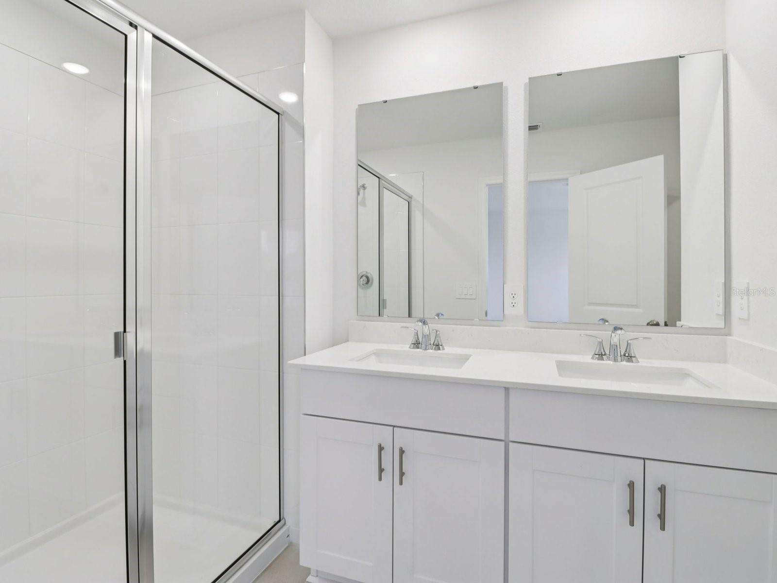 694 MUHLY WAY, LADY LAKE, FL, 32159