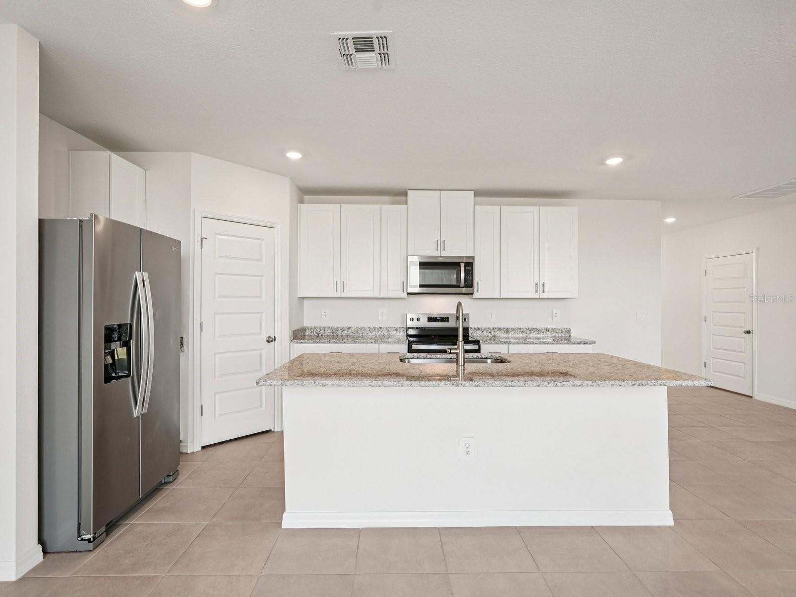 13613 SHELLMORE AVE, PALMETTO, FL, 34221