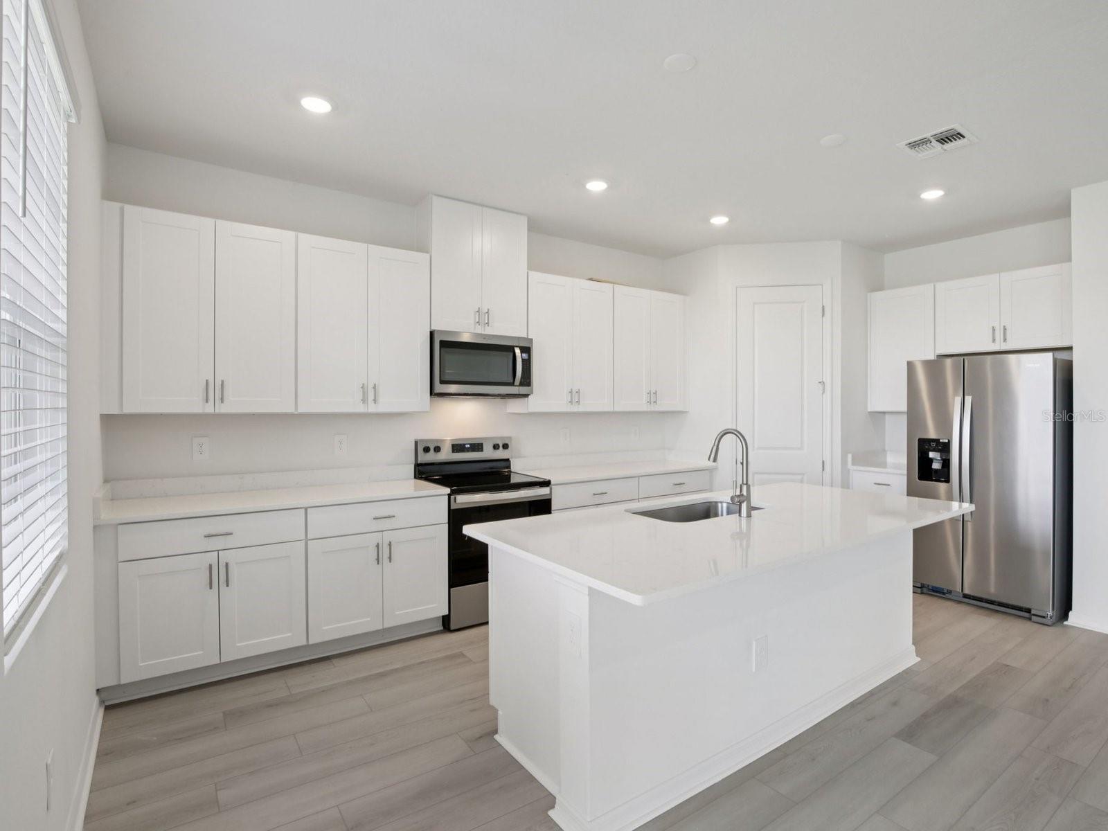 9017 VENETIA CT, PALMETTO, FL, 34221