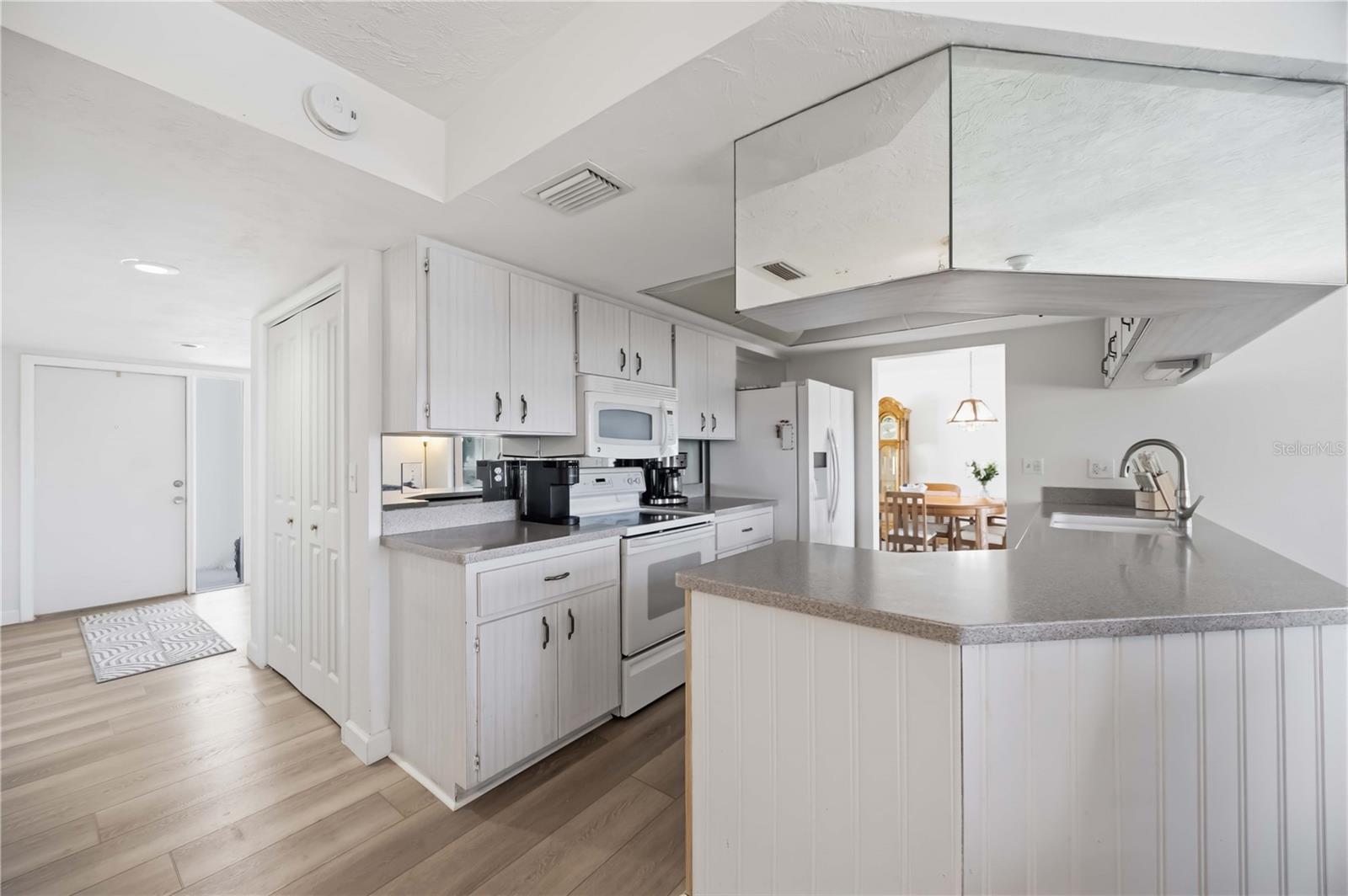 1720 SKLAR CT, VENICE, FL, 34293