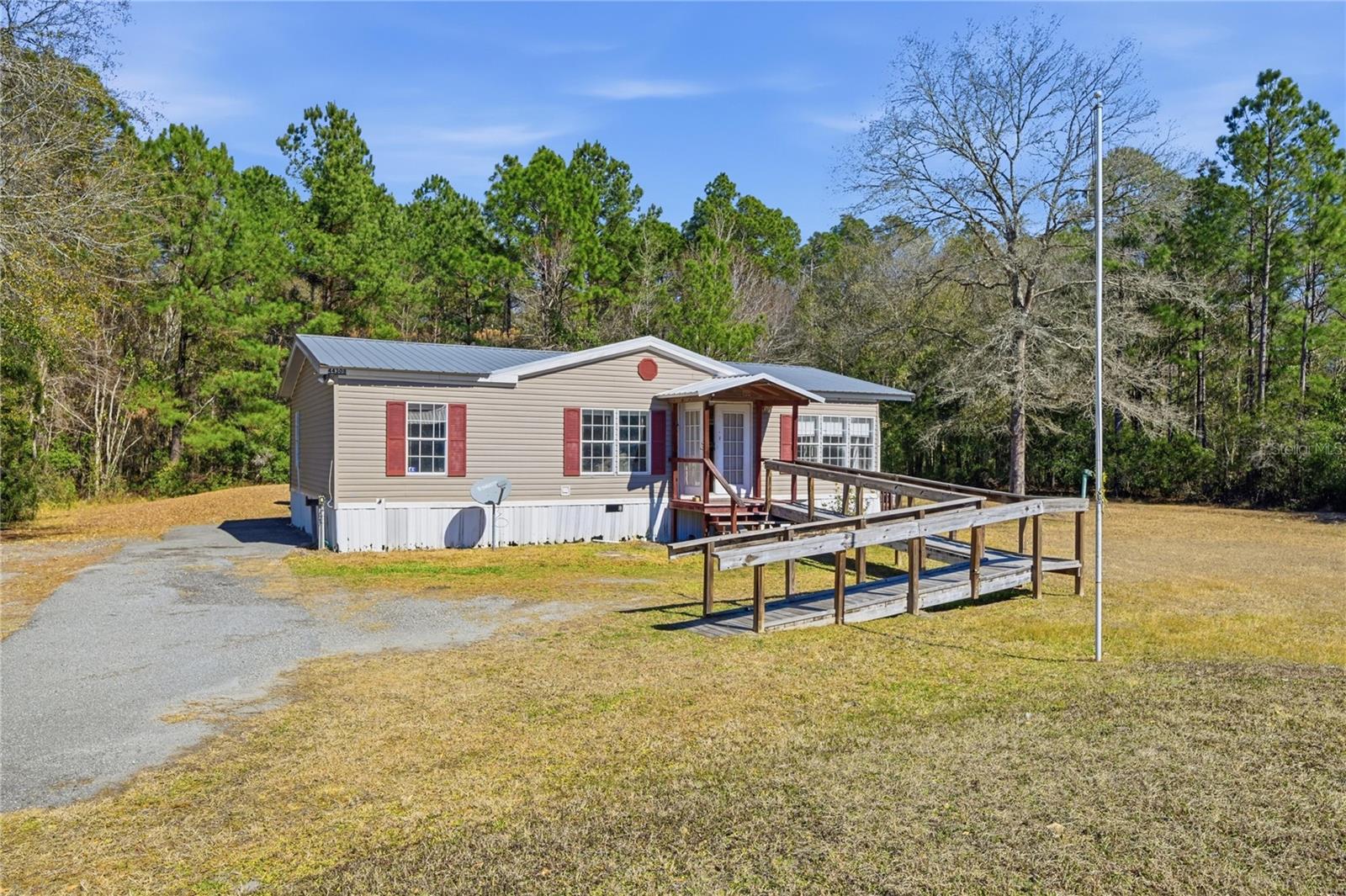 44326 WOODLAND CIR, CALLAHAN, FL, 32011