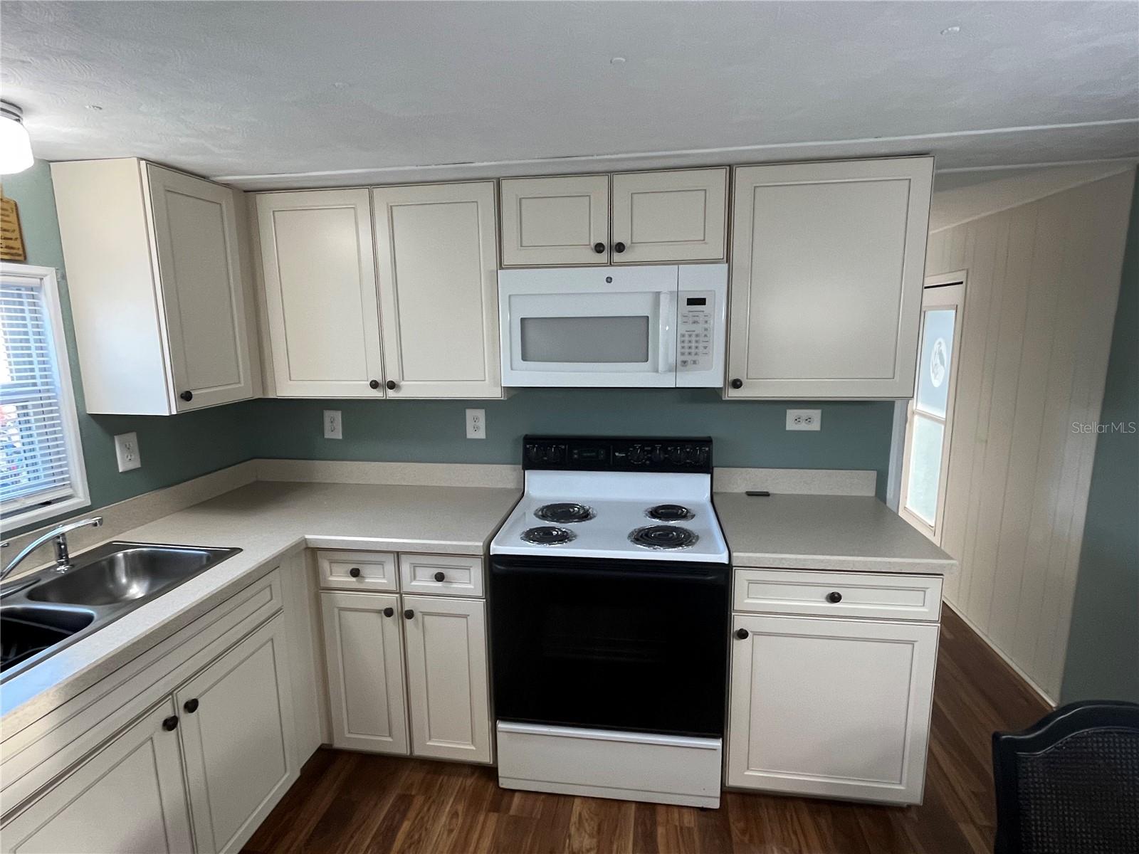 712 LOCARNO DR, VENICE, FL, 34285