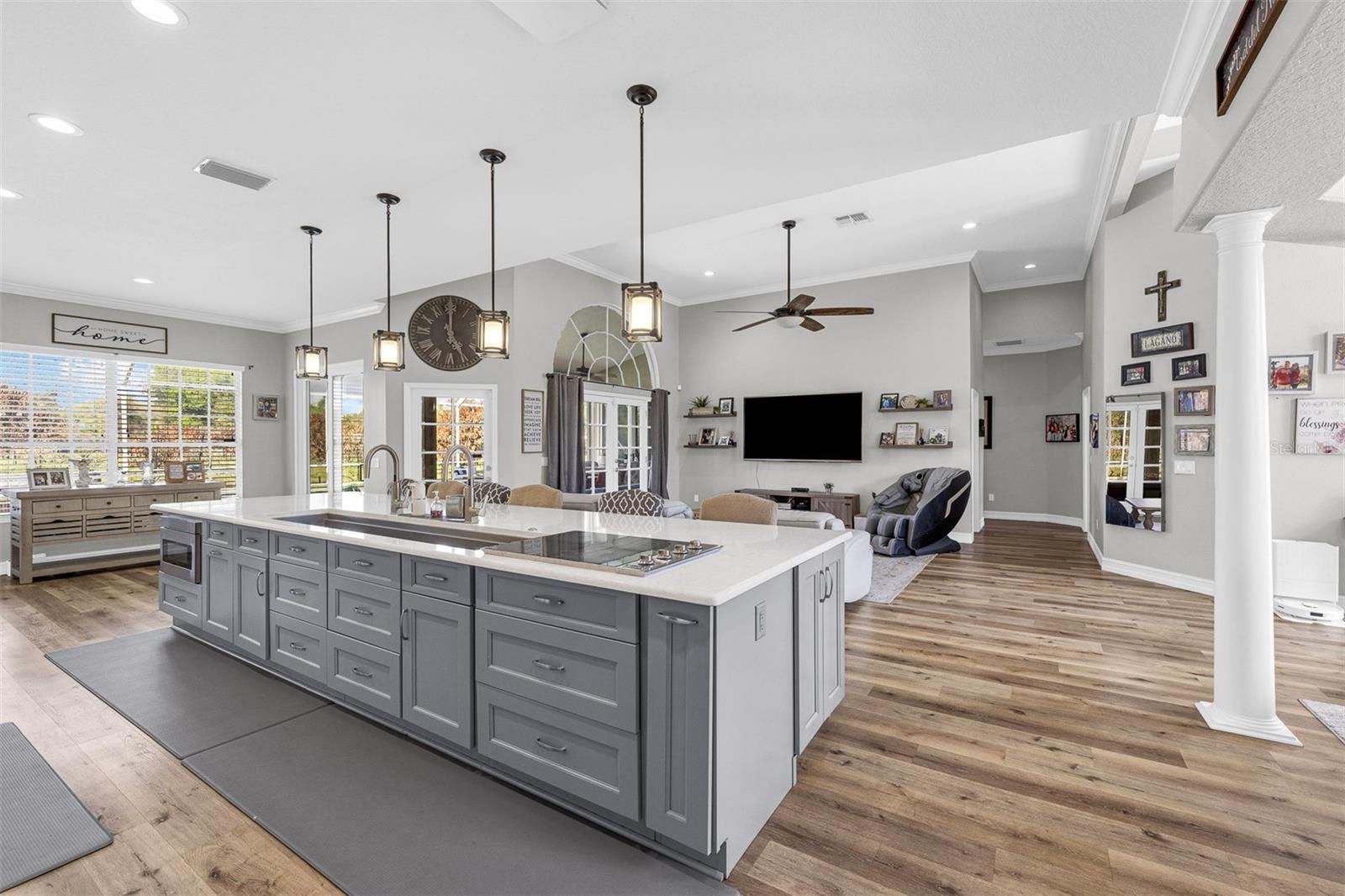 8704 BENOIT AVE, ORLANDO, FL, 32836