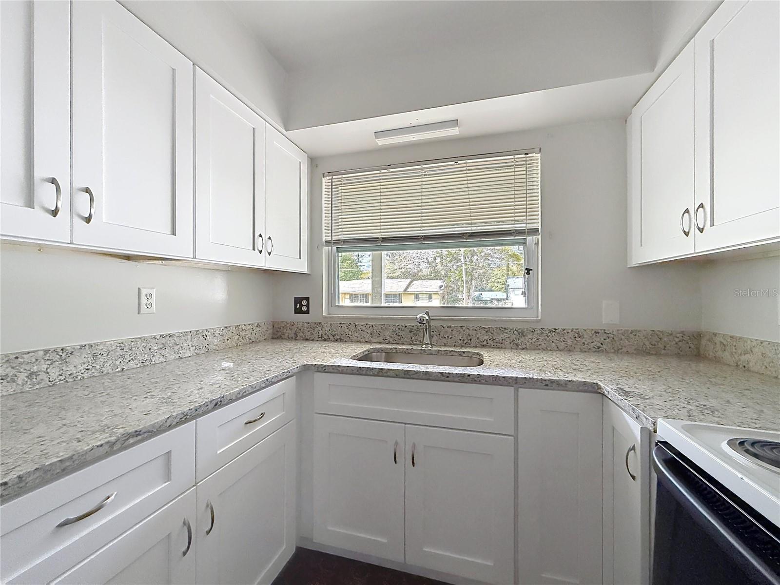 1605 NE 17TH AVE, OCALA, FL, 34470