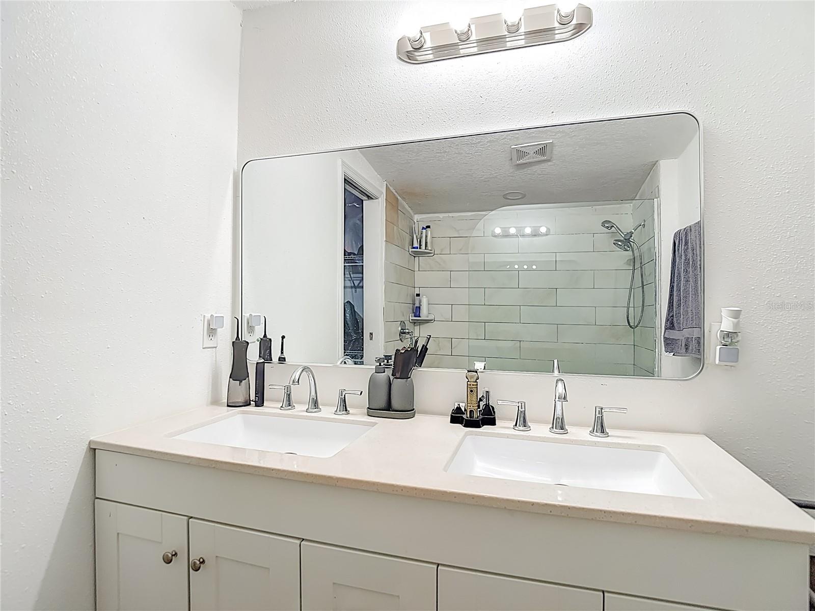 5110 GATEWAY DR, TAMPA, FL, 33615