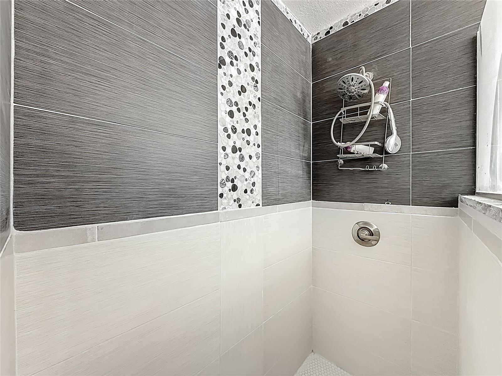 5110 GATEWAY DR, TAMPA, FL, 33615