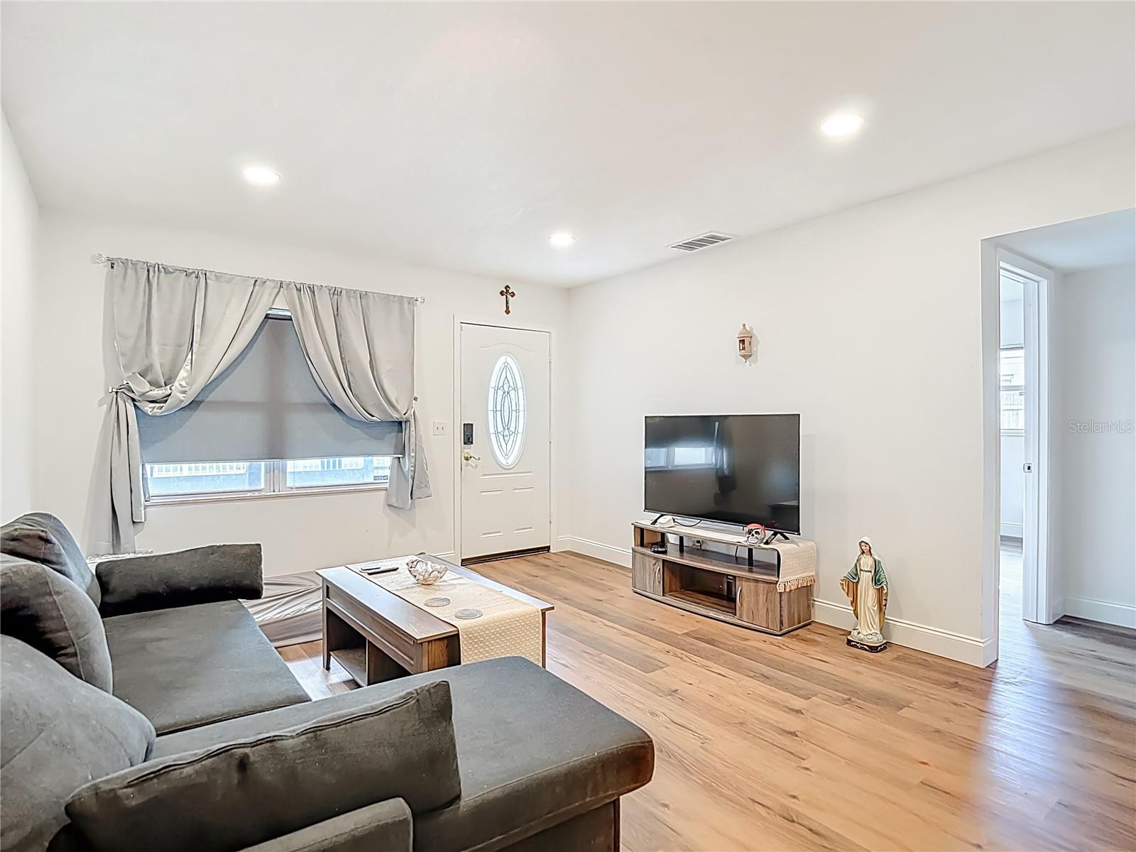 5110 GATEWAY DR, TAMPA, FL, 33615