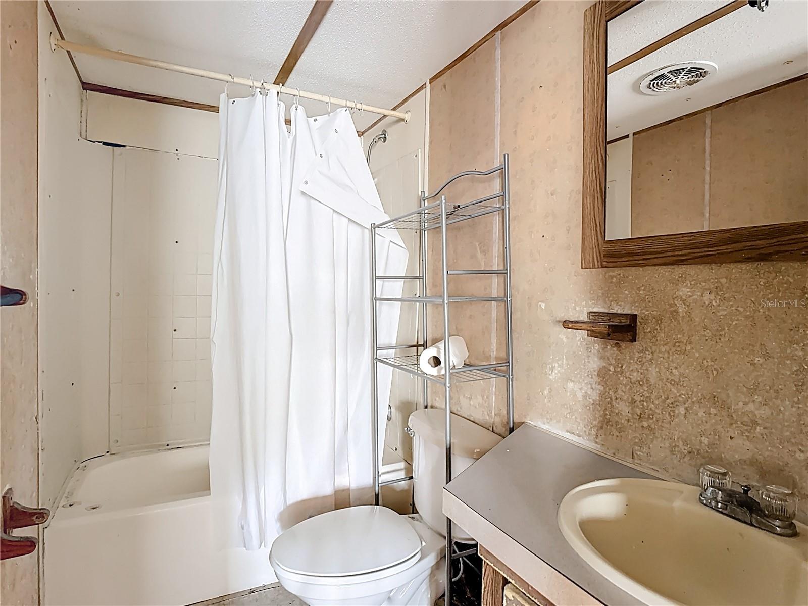 820 ROBINSON AVE, ST CLOUD, FL, 34769