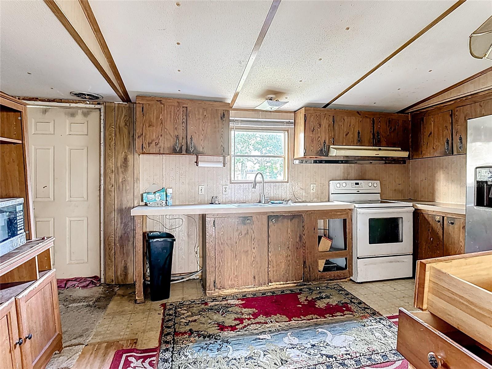 820 ROBINSON AVE, ST CLOUD, FL, 34769