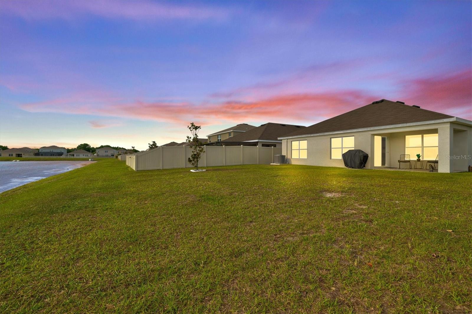16746 PARKER RIVER ST, WIMAUMA, FL, 33598