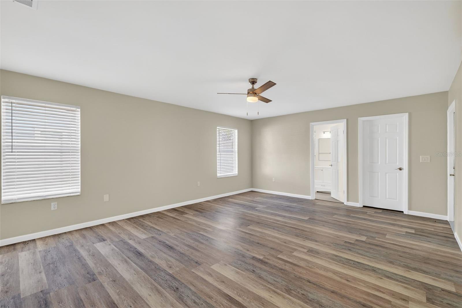 1120 GARDNER LN, MOUNT DORA, FL, 32757