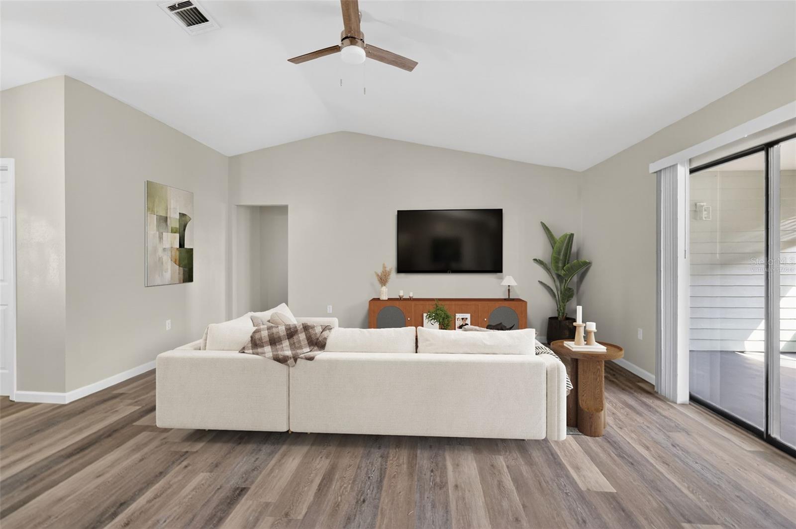 1120 GARDNER LN, MOUNT DORA, FL, 32757