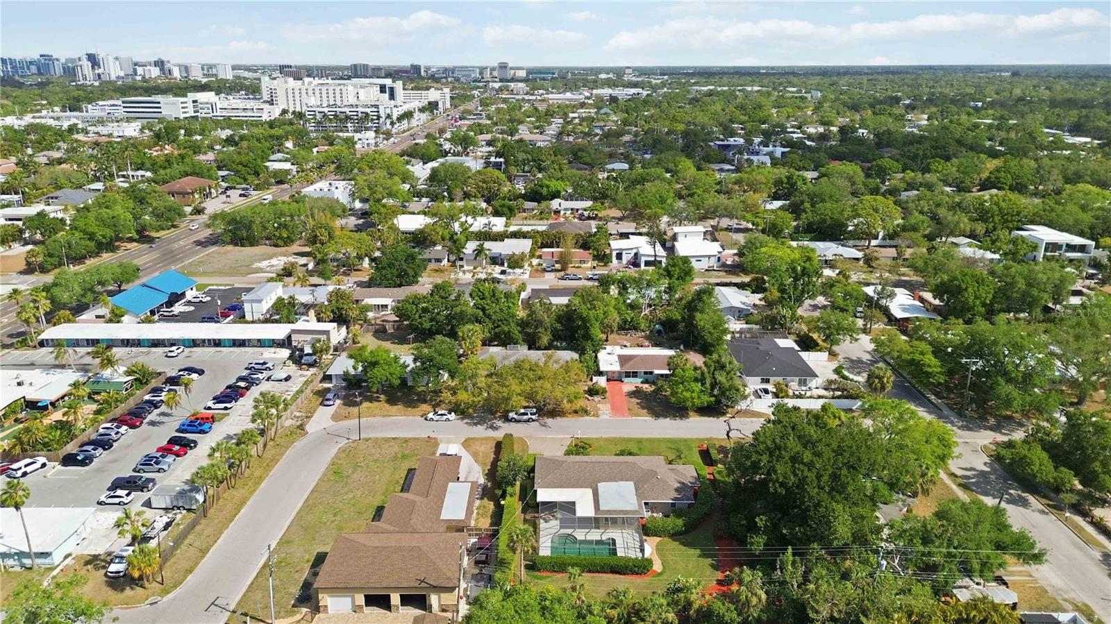 2068 SUNNYSIDE LN, SARASOTA, FL, 34239