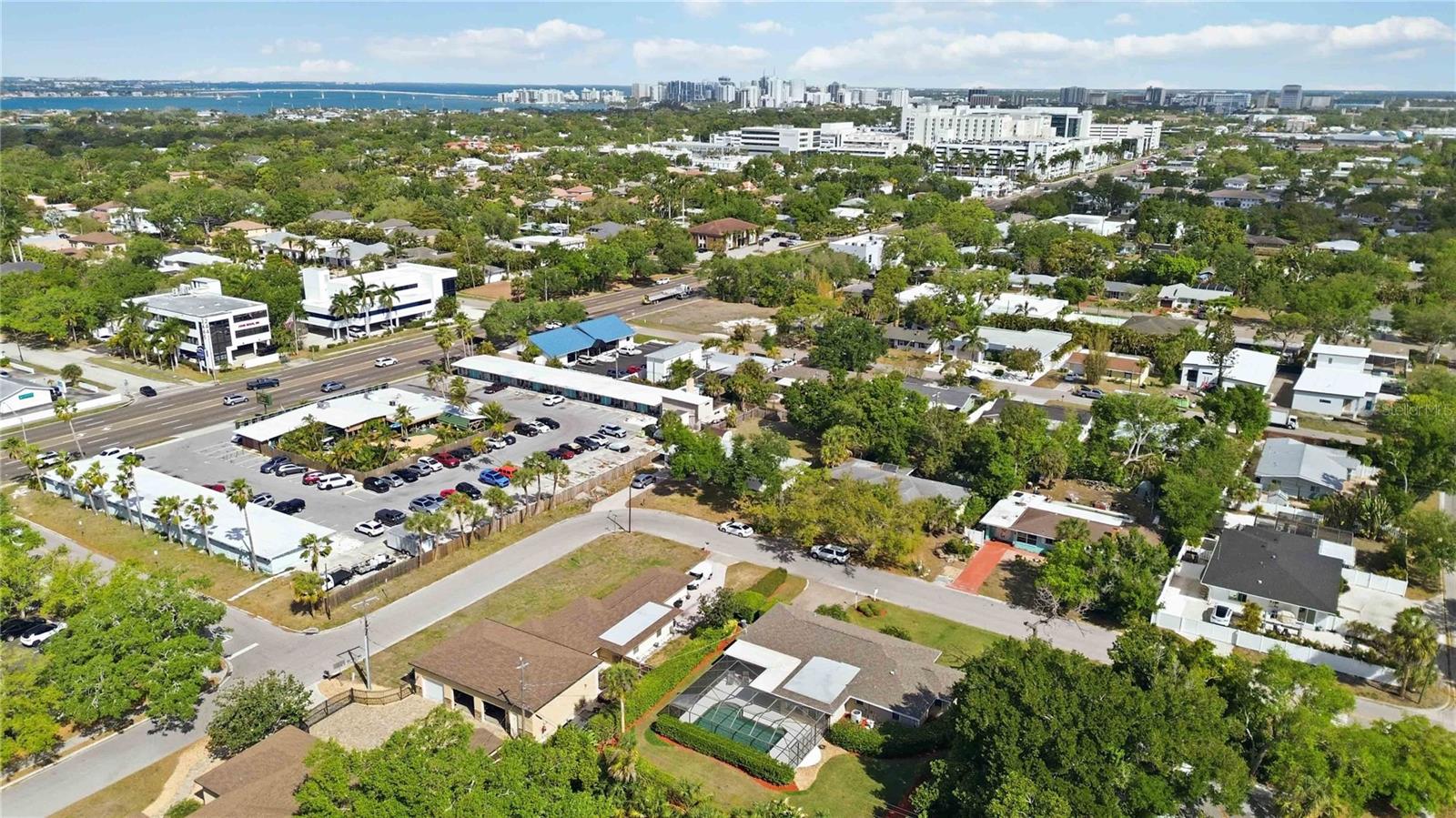 2068 SUNNYSIDE LN, SARASOTA, FL, 34239