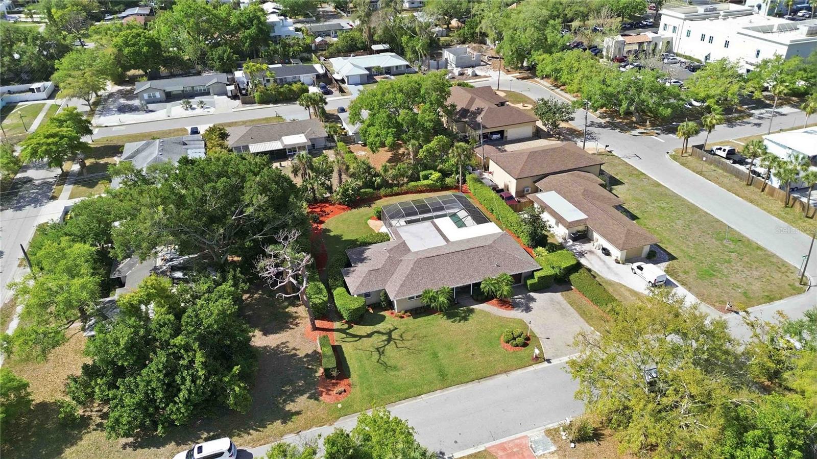 2068 SUNNYSIDE LN, SARASOTA, FL, 34239