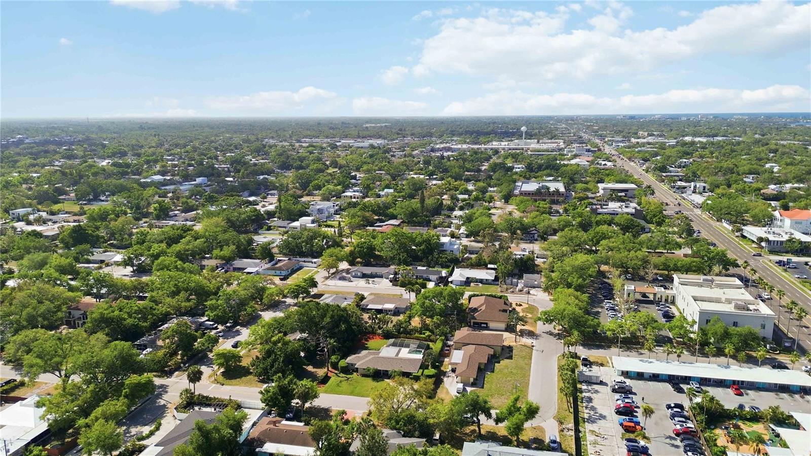 2068 SUNNYSIDE LN, SARASOTA, FL, 34239