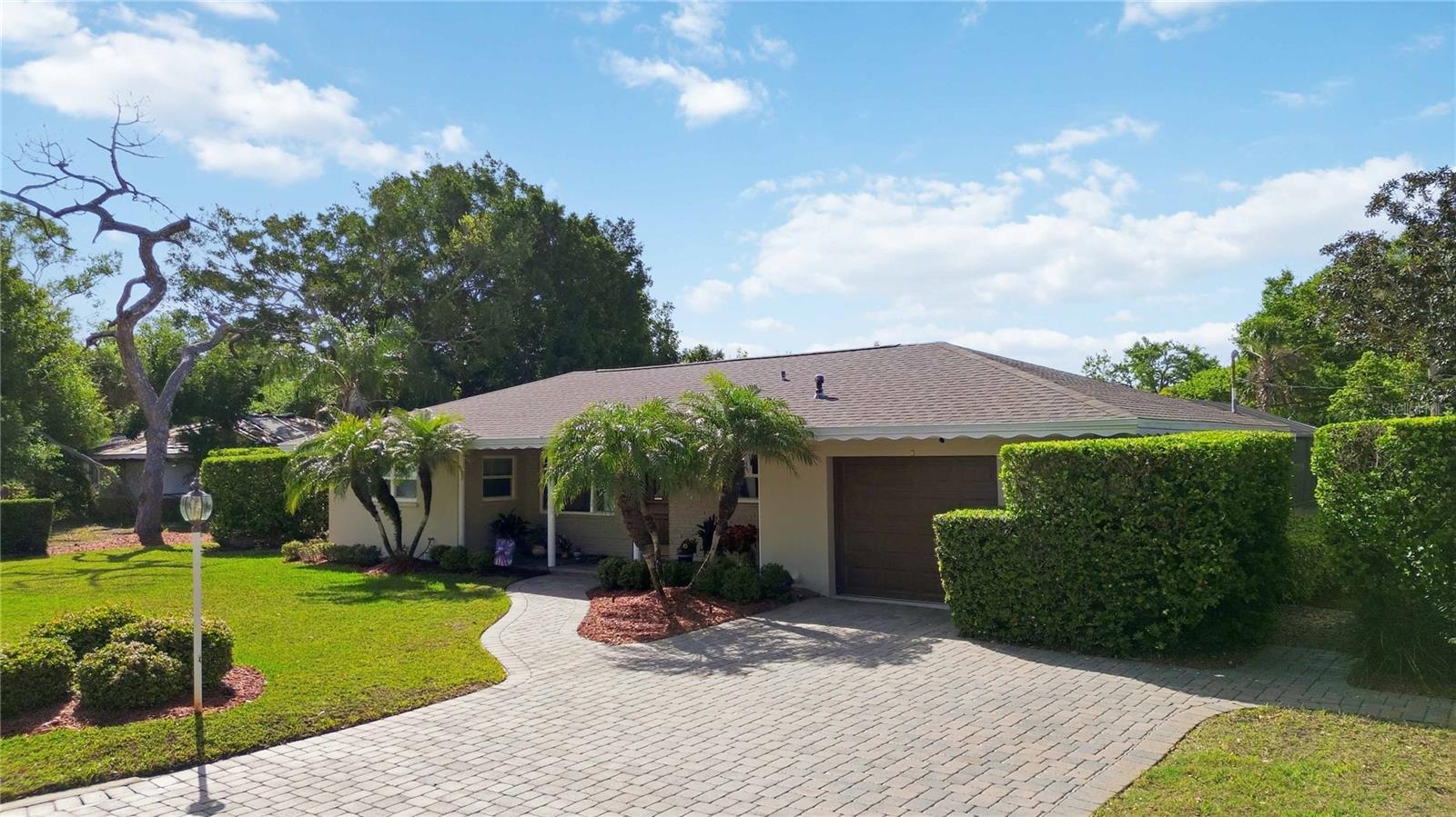 2068 SUNNYSIDE LN, SARASOTA, FL, 34239