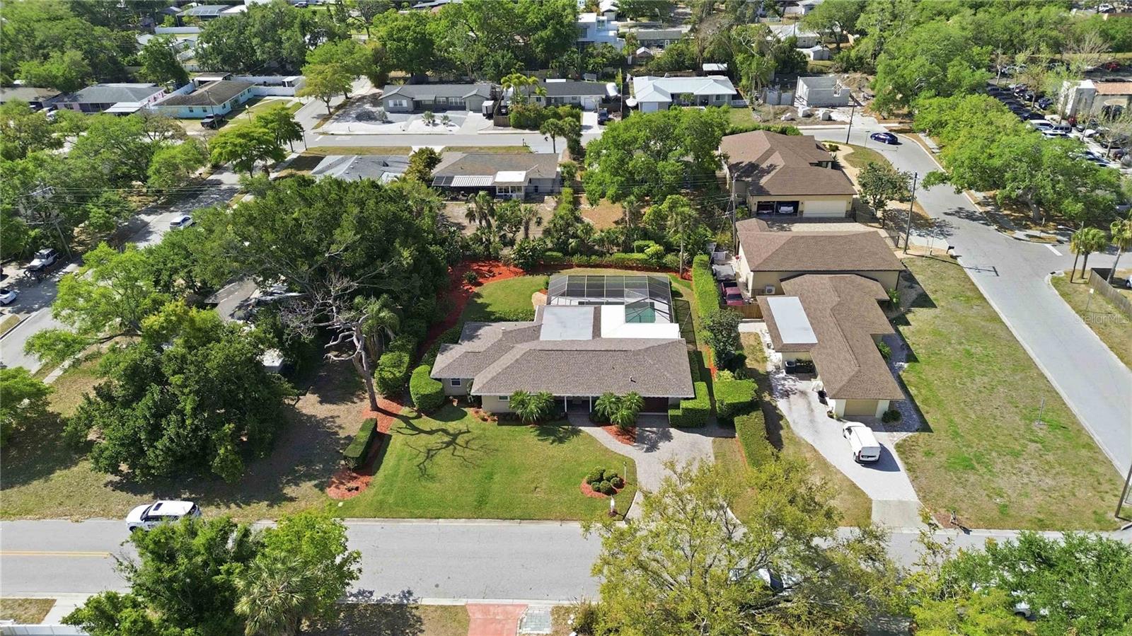2068 SUNNYSIDE LN, SARASOTA, FL, 34239