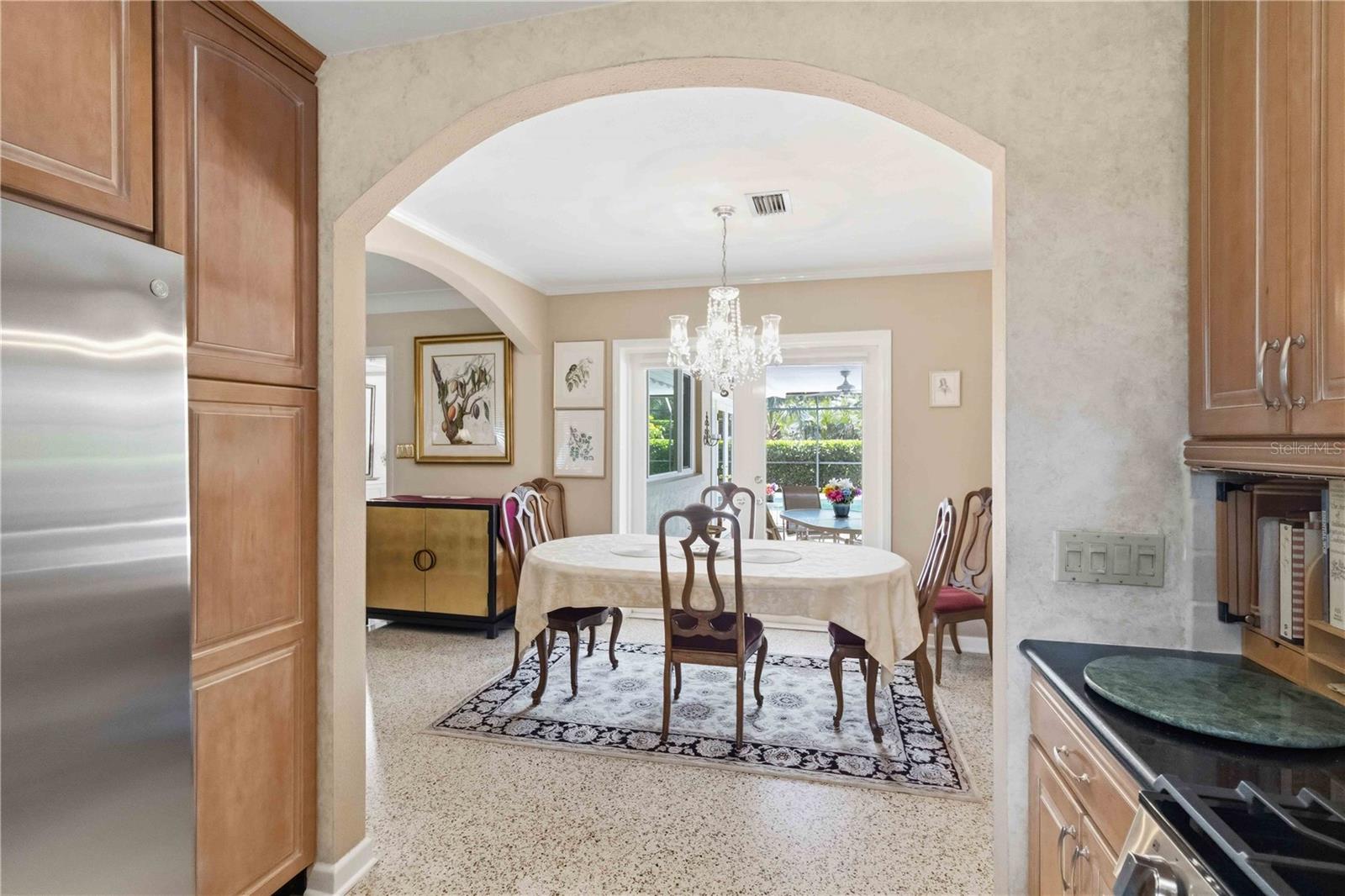 2068 SUNNYSIDE LN, SARASOTA, FL, 34239