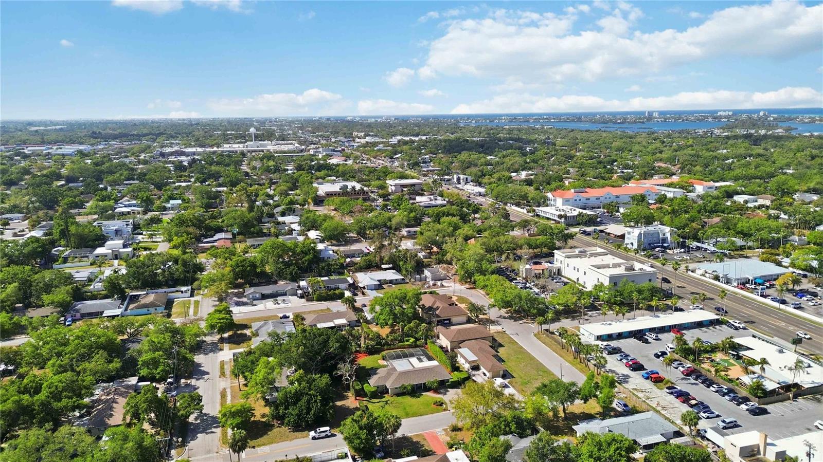 2068 SUNNYSIDE LN, SARASOTA, FL, 34239