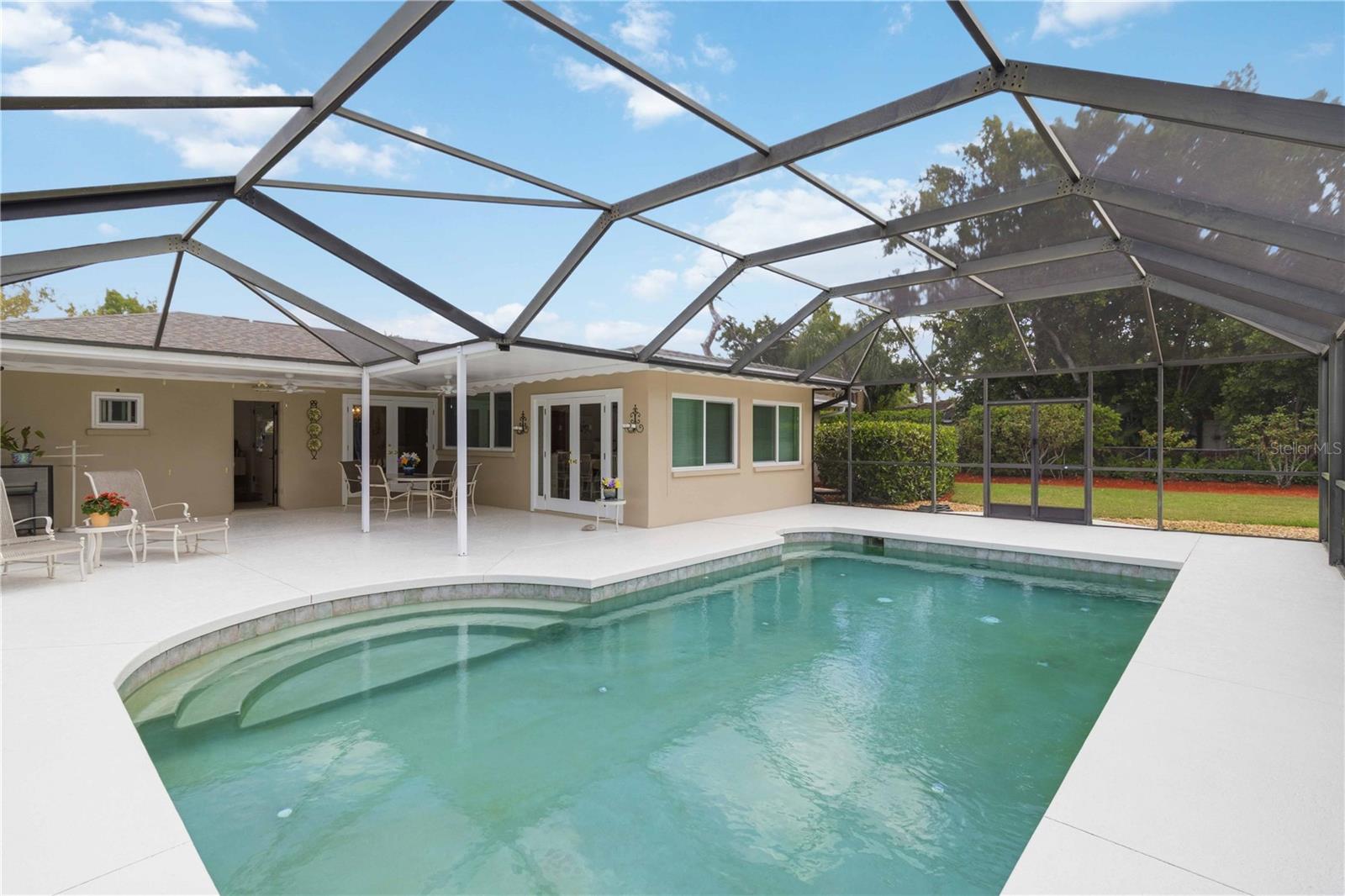 2068 SUNNYSIDE LN, SARASOTA, FL, 34239