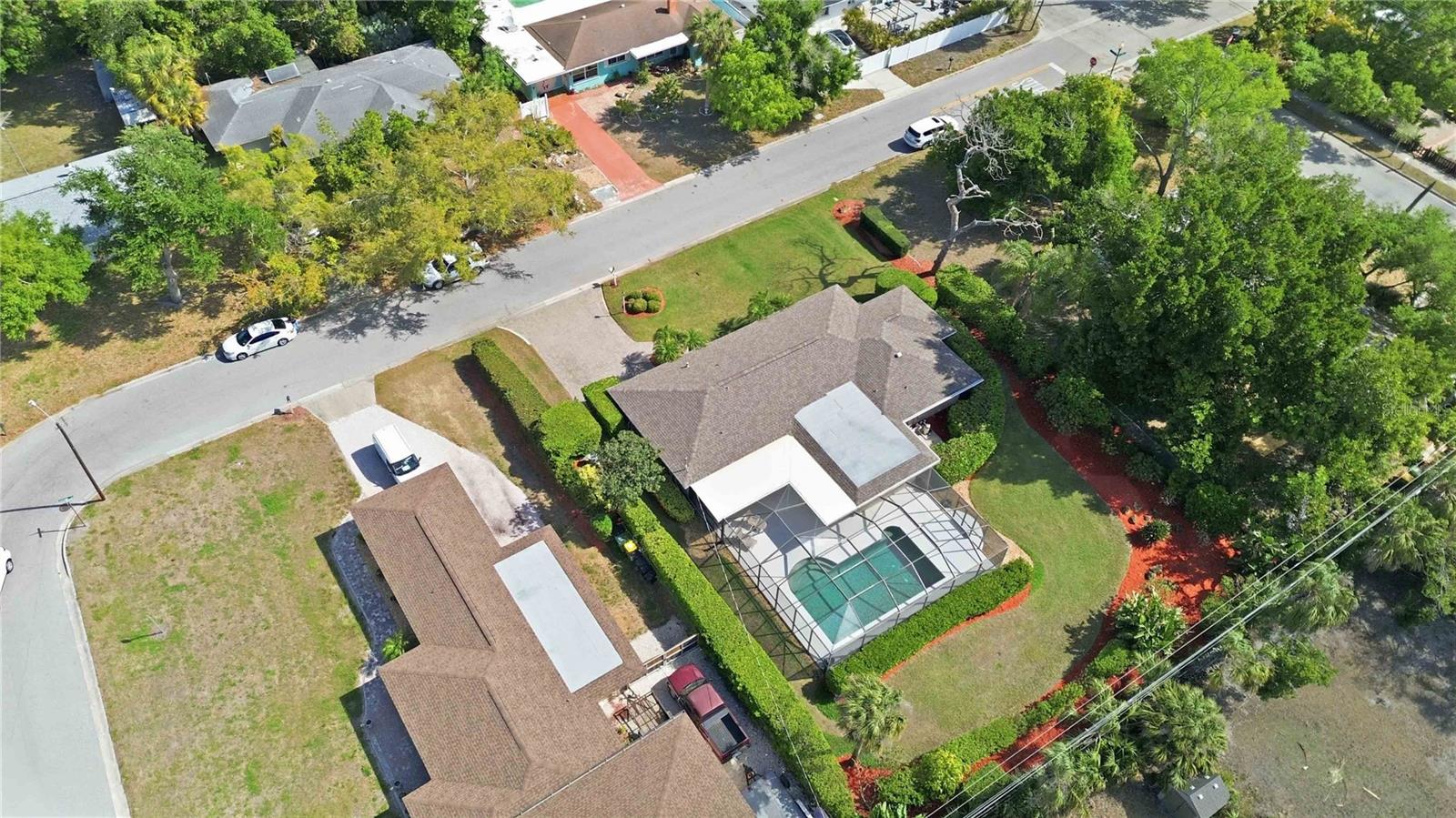 2068 SUNNYSIDE LN, SARASOTA, FL, 34239