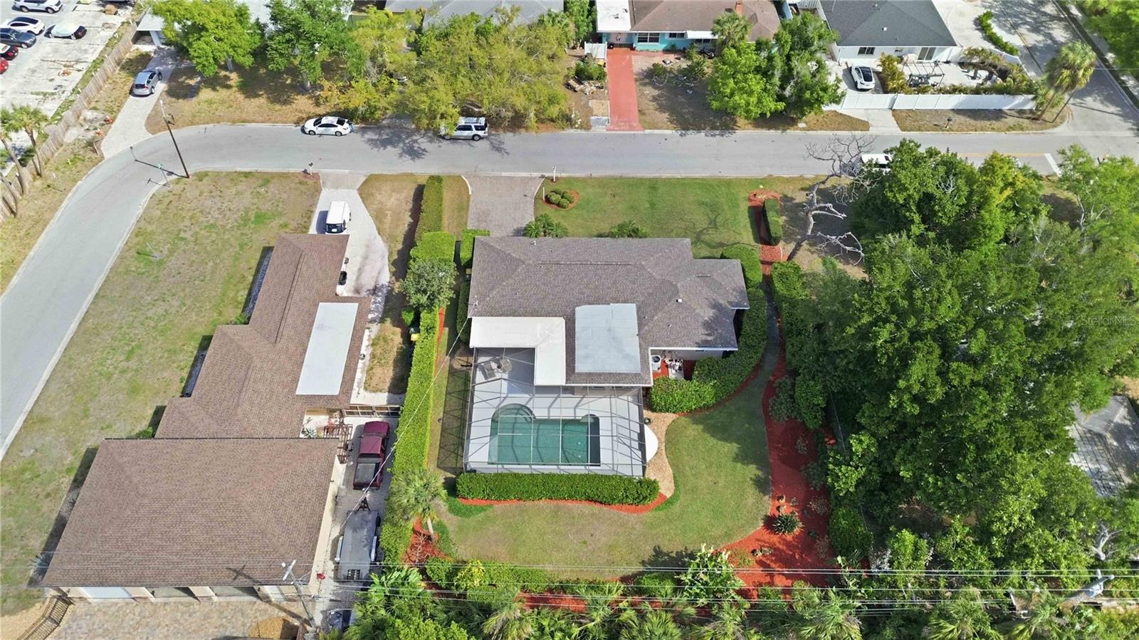 2068 SUNNYSIDE LN, SARASOTA, FL, 34239