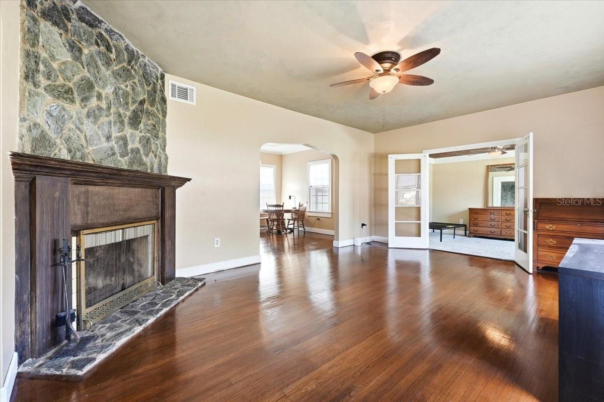 624 AVENUE A NE, WINTER HAVEN, FL, 33881