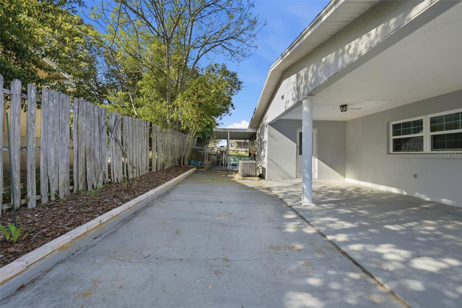 6 OAK HOLLOW DR, BEVERLY HILLS, FL, 34465