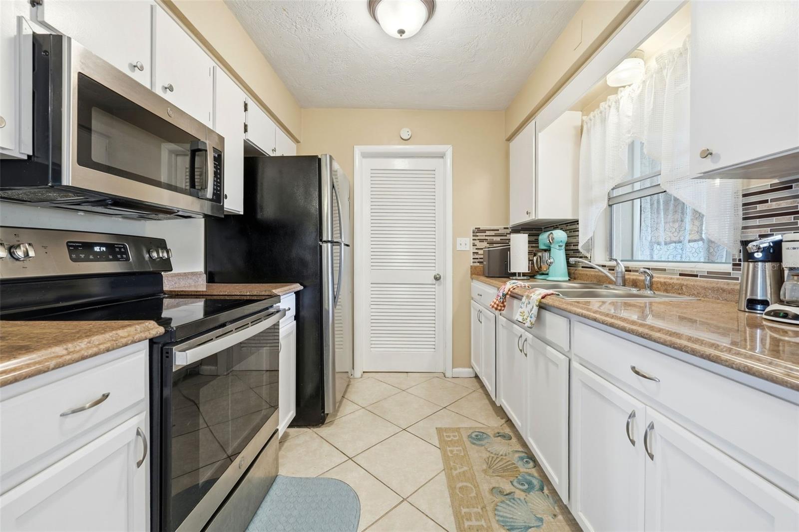 6 OAK HOLLOW DR, BEVERLY HILLS, FL, 34465