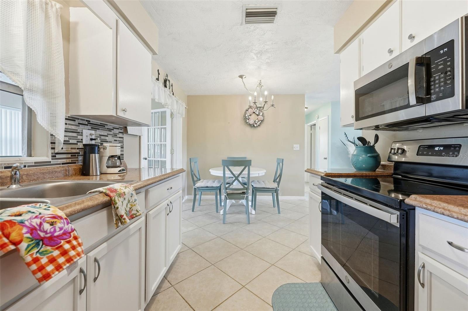 6 OAK HOLLOW DR, BEVERLY HILLS, FL, 34465