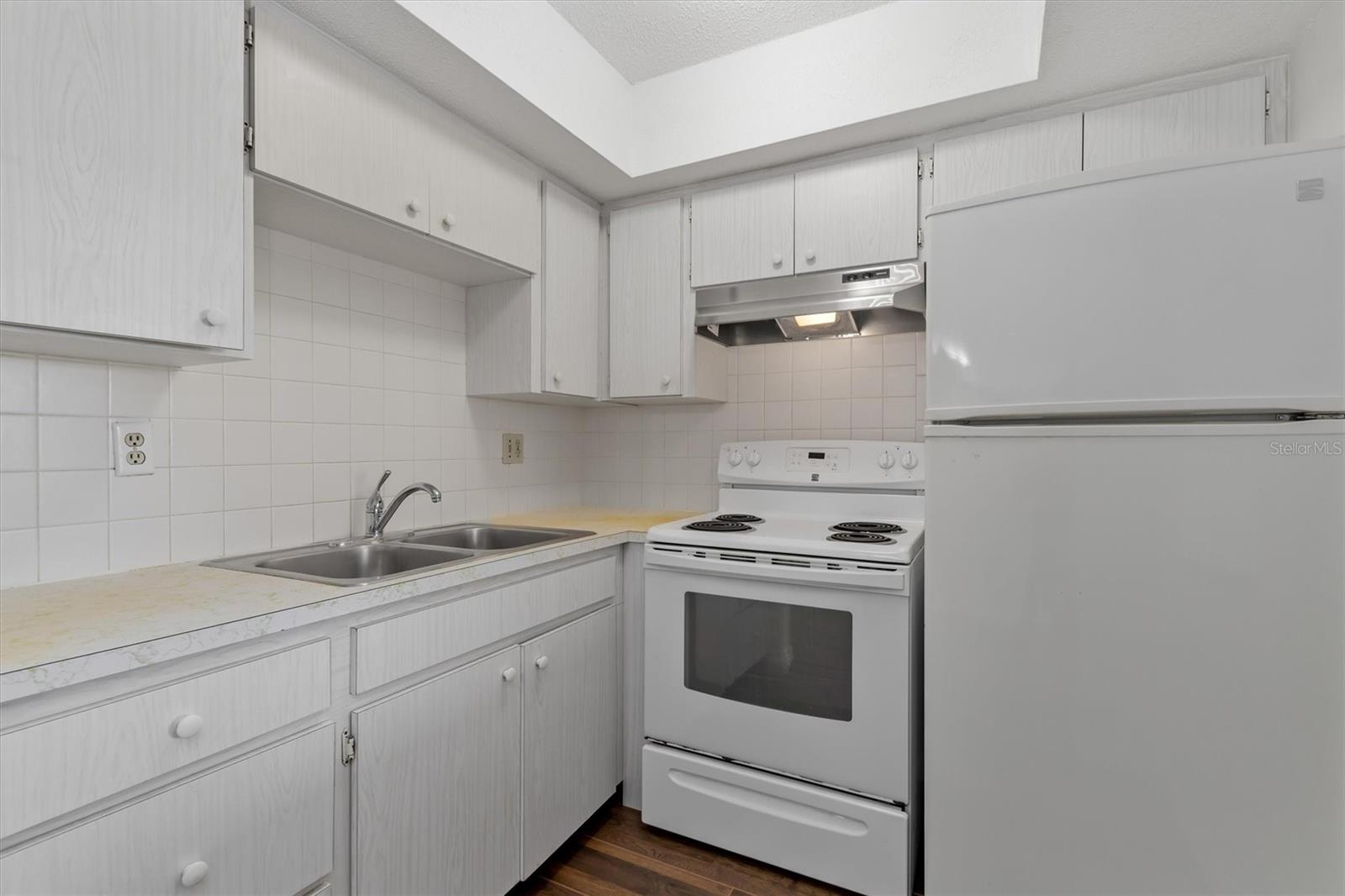 2 QUAILS RUN BLVD #8, ENGLEWOOD, FL, 34223