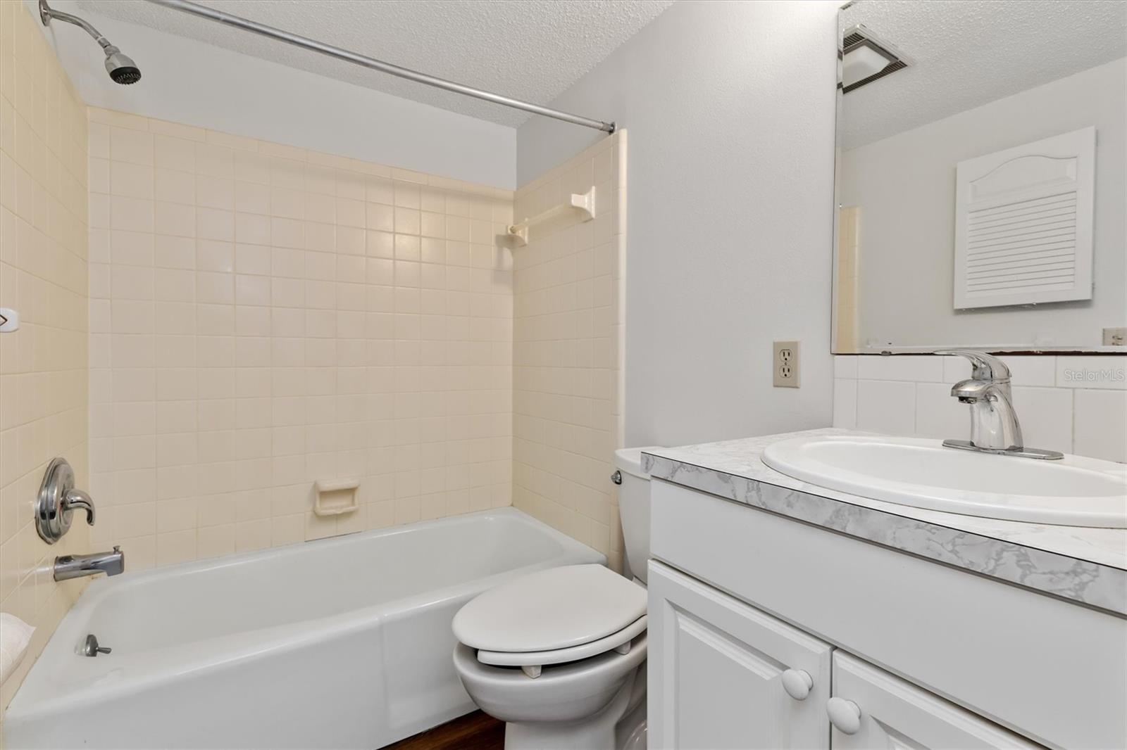 2 QUAILS RUN BLVD #8, ENGLEWOOD, FL, 34223