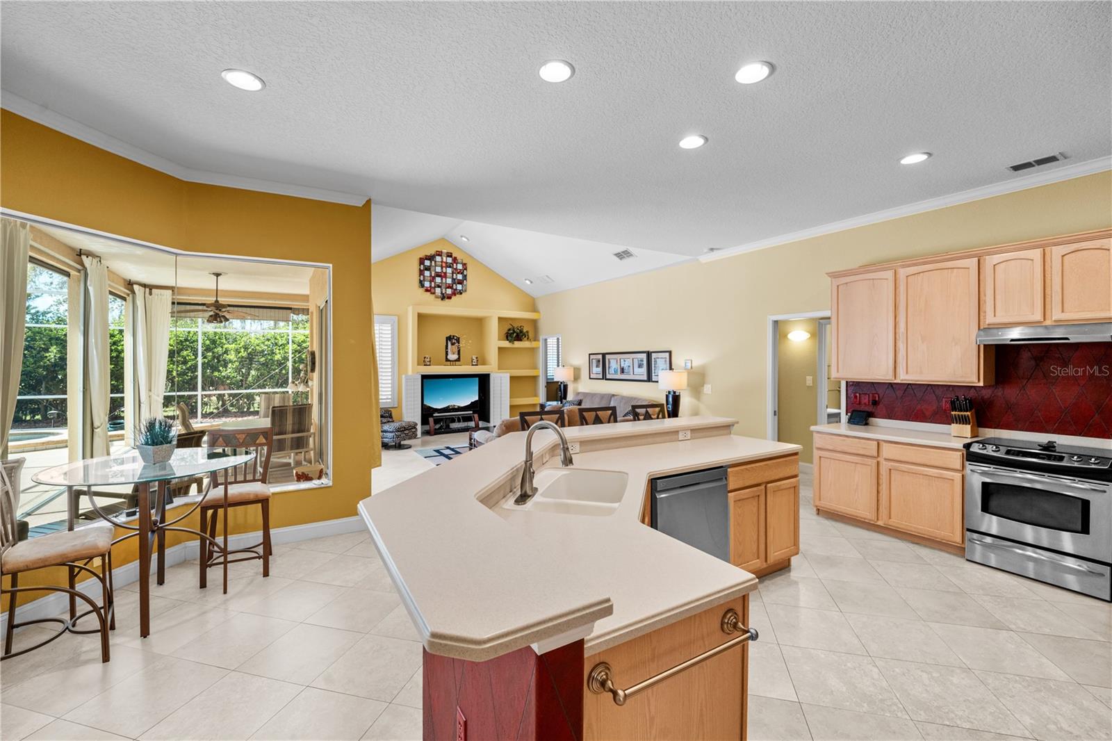 106 BURRELL CIR, KISSIMMEE, FL, 34744