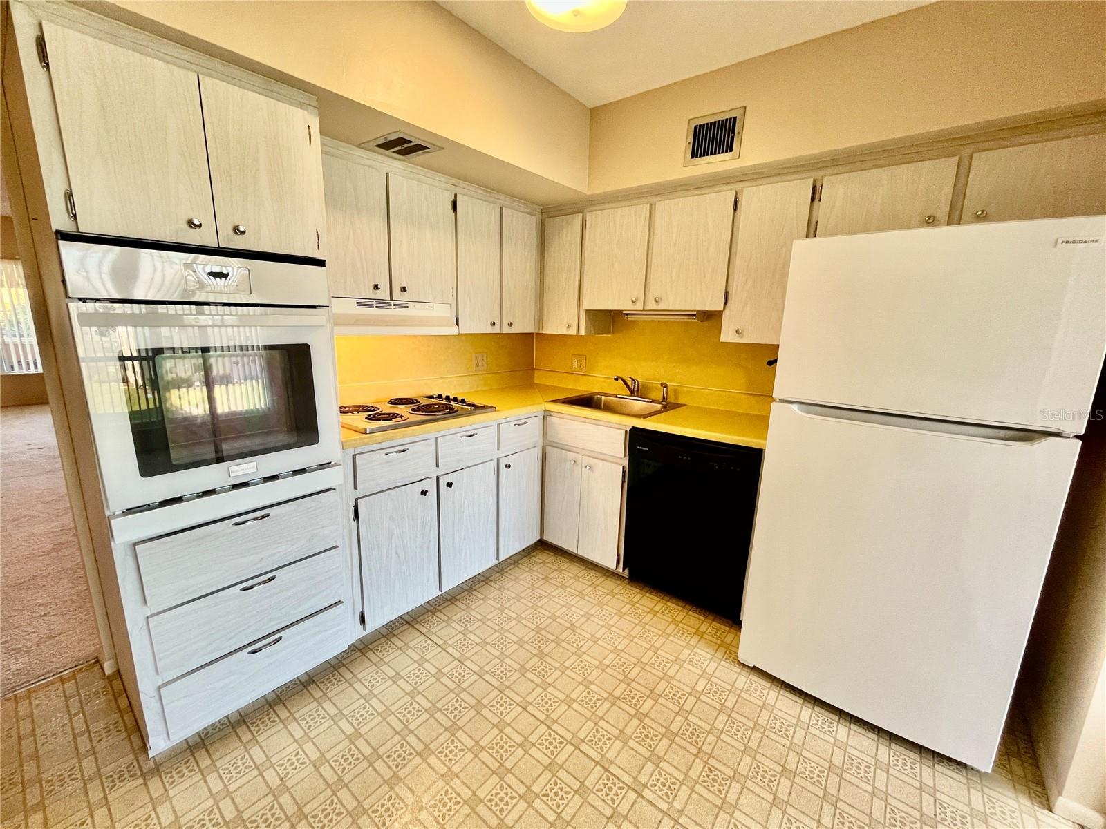 2041 AUSTRALIA WAY W #49, CLEARWATER, FL, 33763