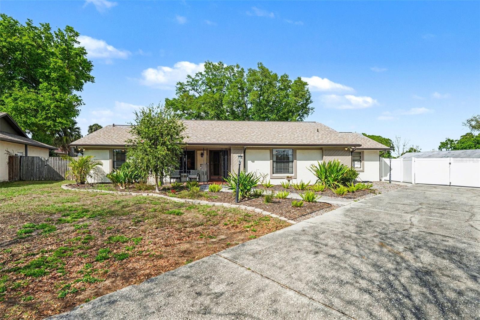 809 ROLLINGWOOD LN, VALRICO, FL, 33594