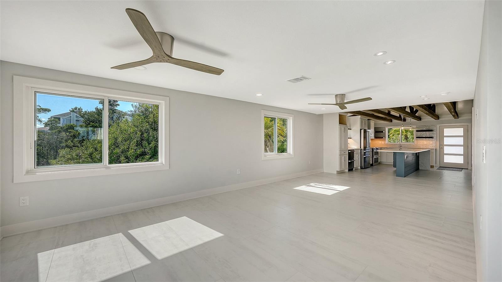 948 SPANISH DR S, LONGBOAT KEY, FL, 34228