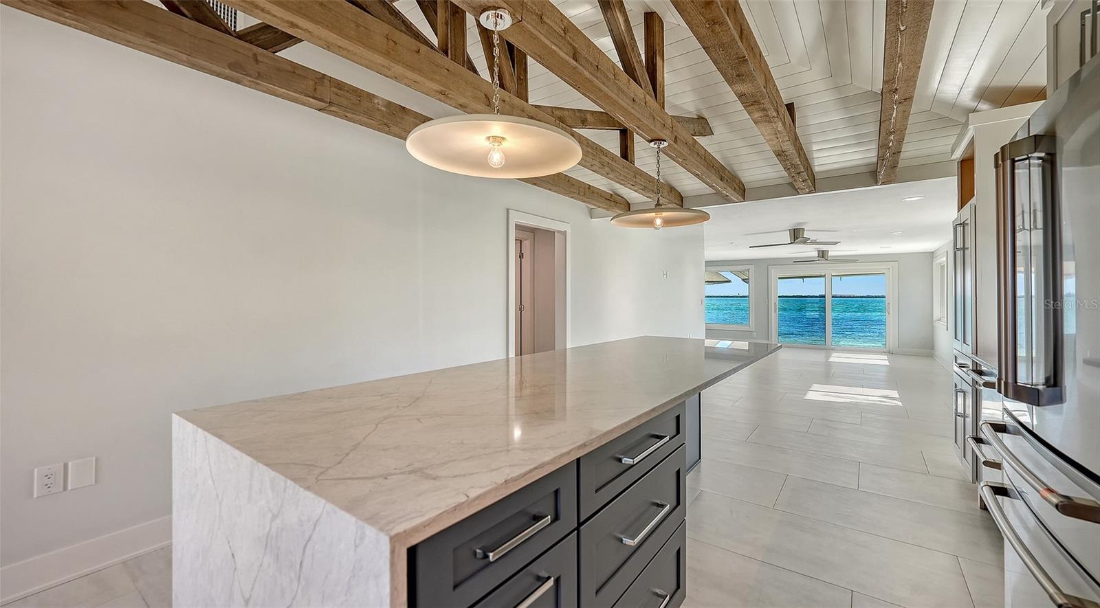 948 SPANISH DR S, LONGBOAT KEY, FL, 34228