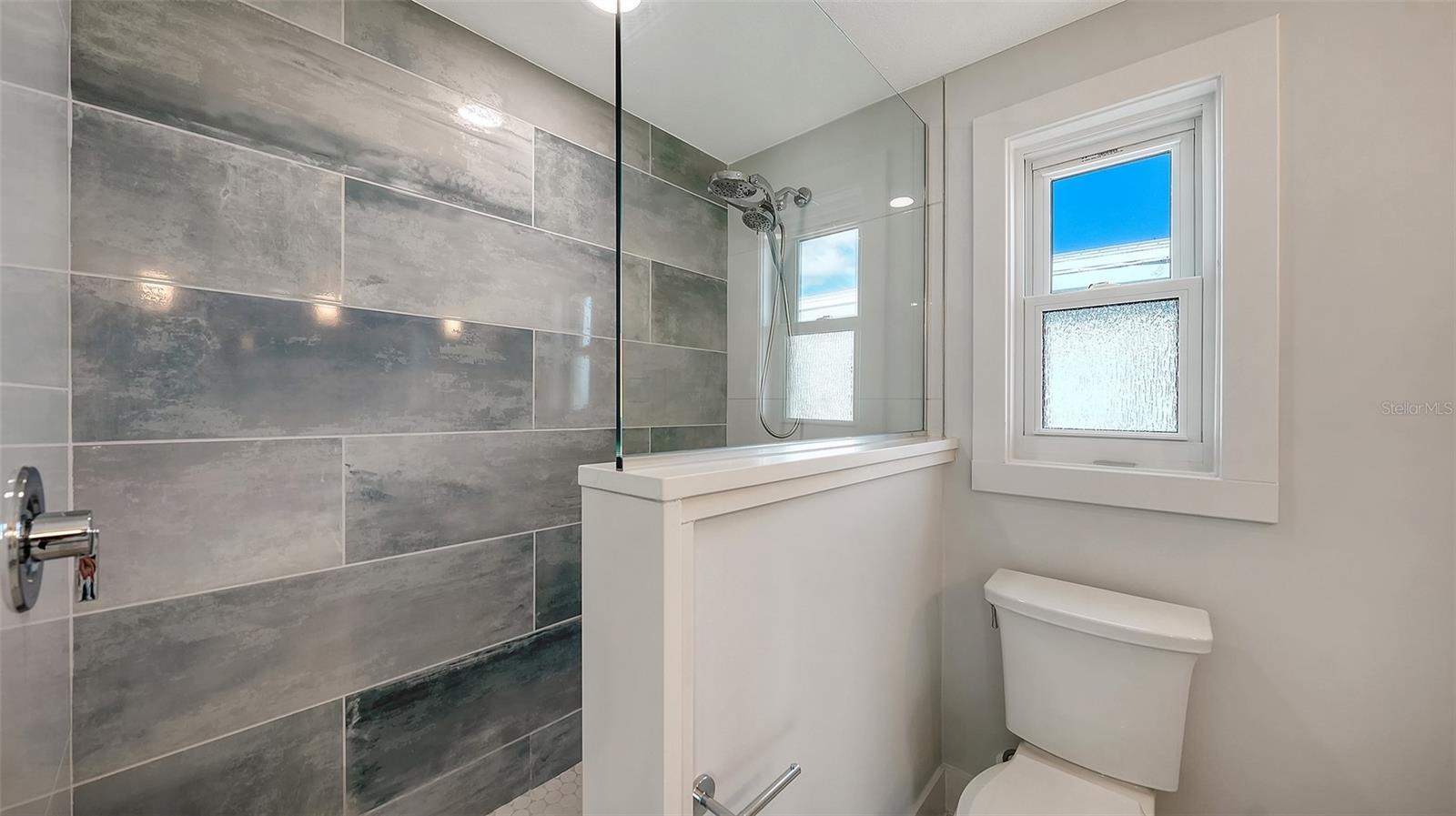 948 SPANISH DR S, LONGBOAT KEY, FL, 34228